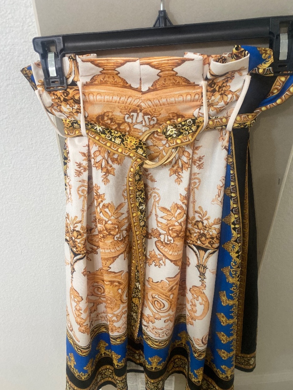 Boston proper mid length flowy skirt